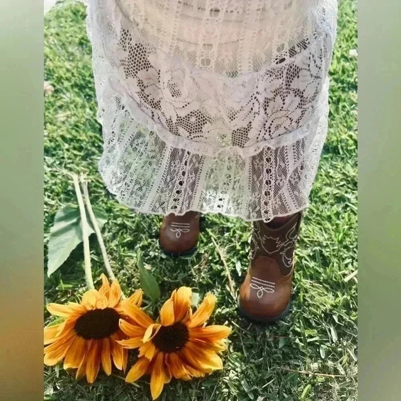 Vintage Disney ivory eyelet girls dress XS - Picture 2 of 11